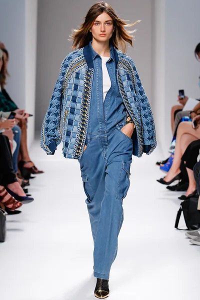 Look 12